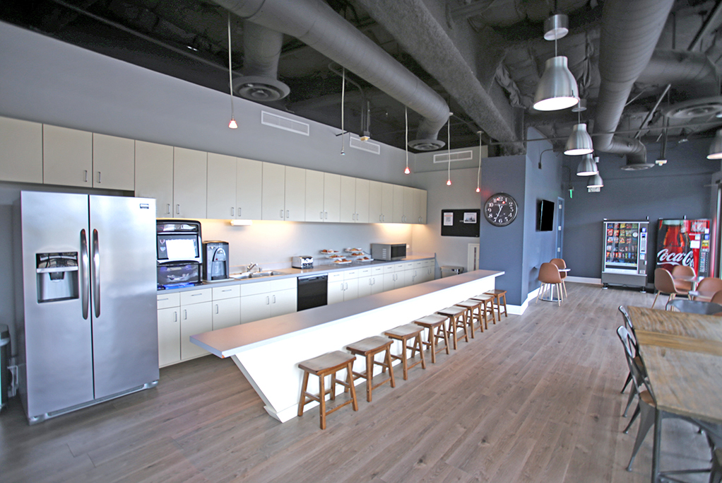 Modern kitchen with seating area